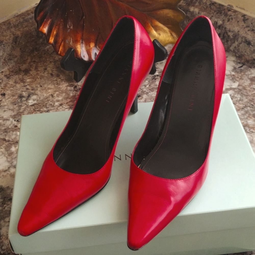 🔥HOST PICK🔥 Gianni Bini Candy 🍎 Red leather  👠